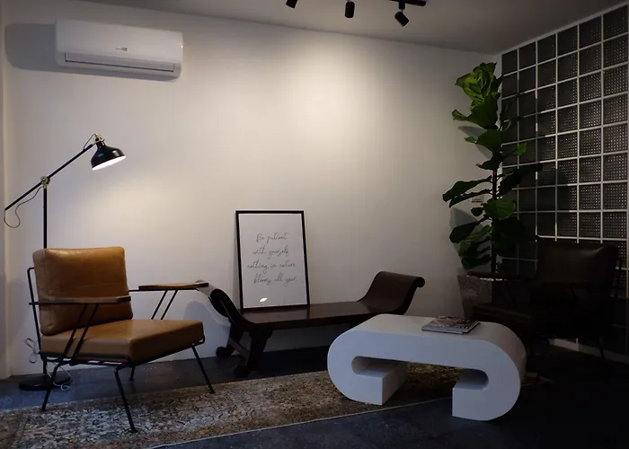 Haus Sathorn 21 Bed & Breakfast 2*
