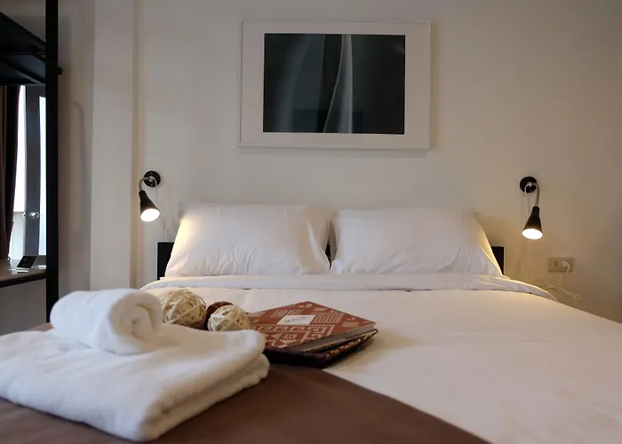 Haus Sathorn 21 2*
