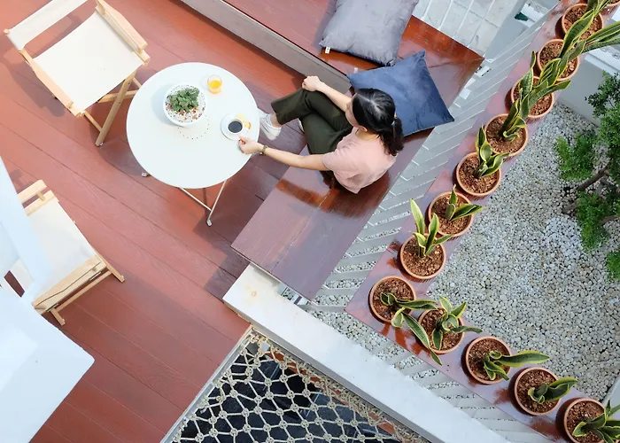 Haus Sathorn 21 Bed & Breakfast 2*