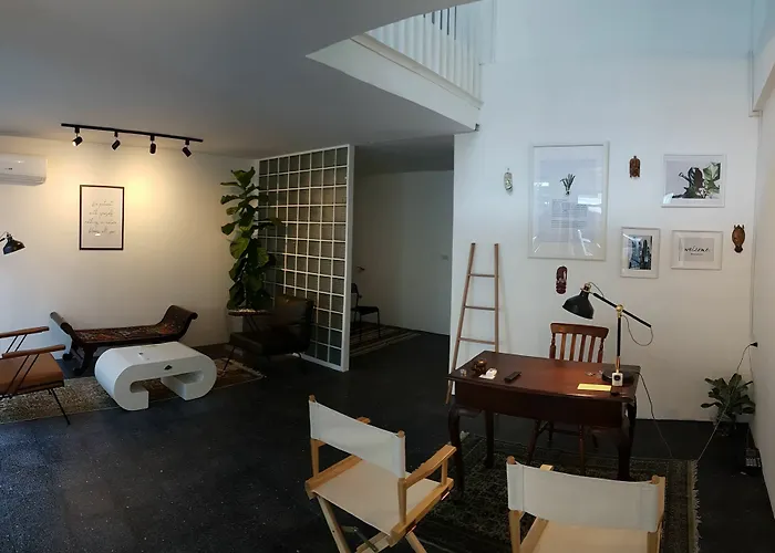 לינה וארוחת בוקר Haus Sathorn 21 בנגקוק